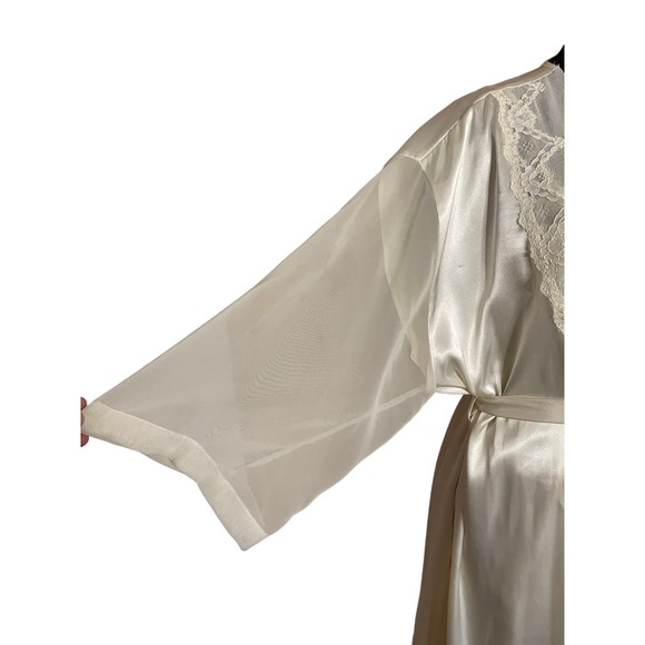 Vintage White Lace Trim Nightgown Set - Picture 8 of 11